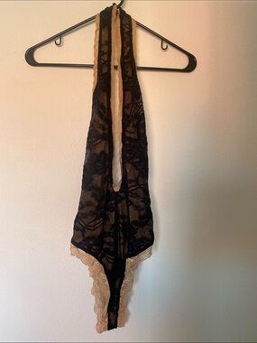 J Lux Label / CQ by CQ Lace Teddy Bodysuit – NWT size Small